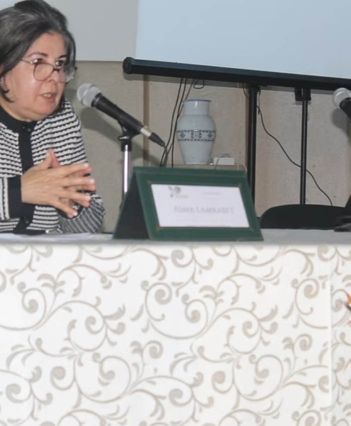 Asma Lamrabet et Kenza Sefrioui lors de la présentation du livre Islam et libertés fondamentales le 12 décembre à l’Institut Al Mowafaqa.